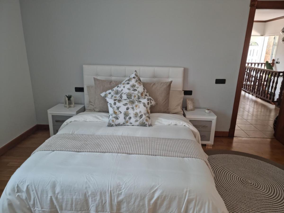 Villa Gaelca Арона Екстериор снимка