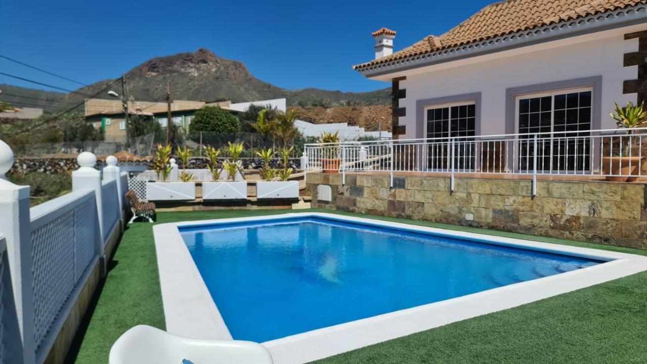 Villa Gaelca Арона Екстериор снимка