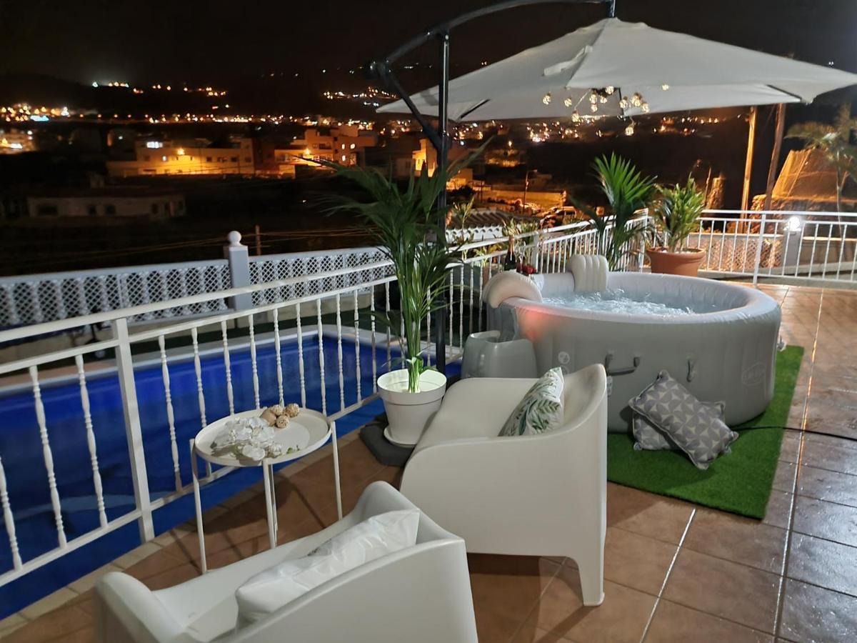 Villa Gaelca Арона Екстериор снимка