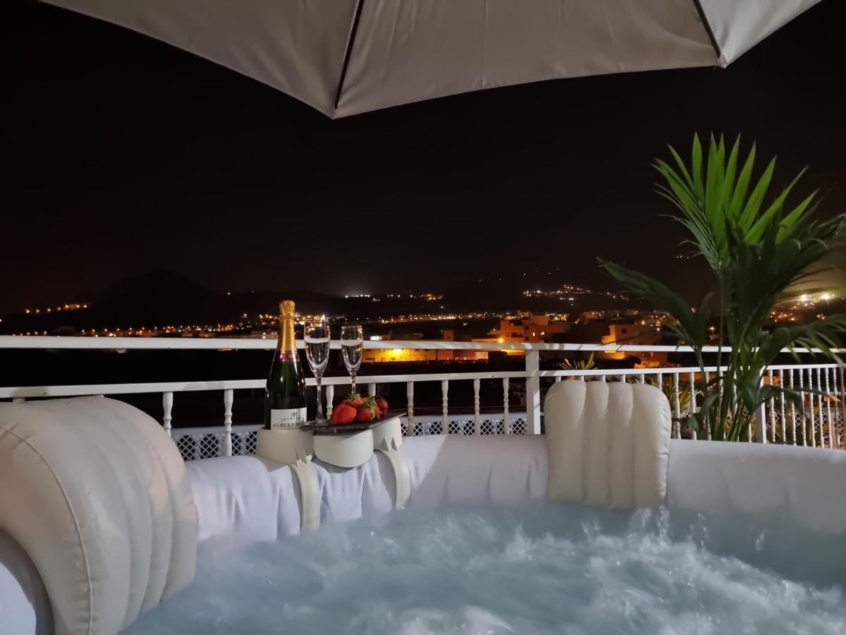 Villa Gaelca Арона Екстериор снимка